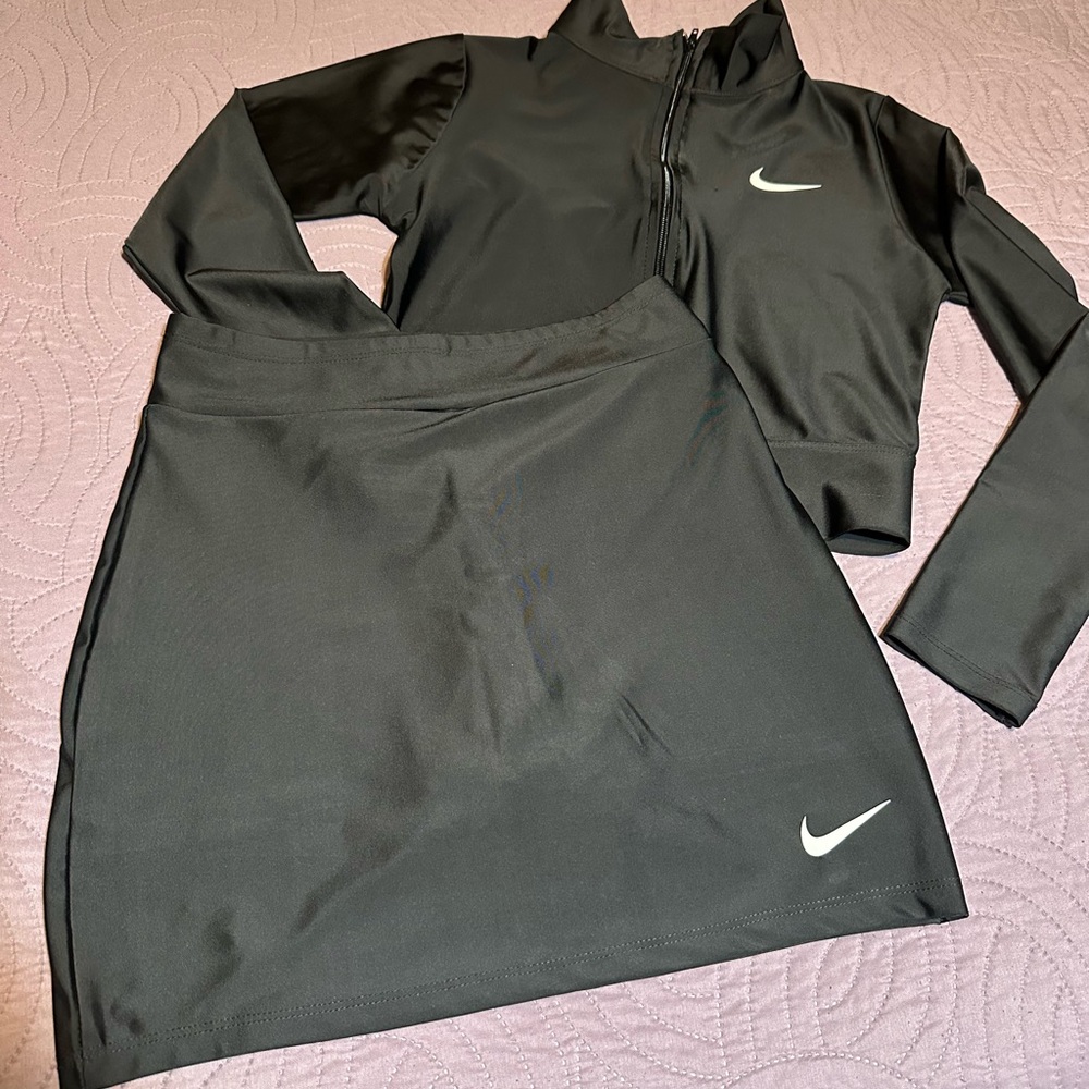 Nike Dark Gray Zip-Up Jacket and Skirt Set